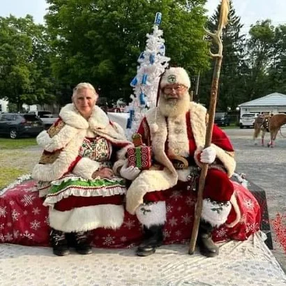 Employee- Santa Vern and Mrs Bonnie Claus